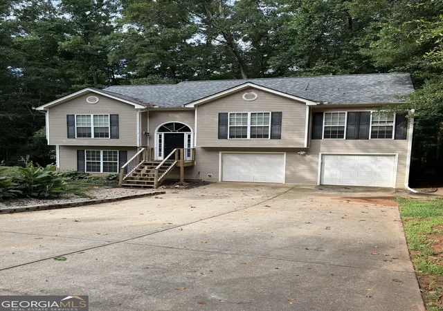Photo 1 of Single family home for sale at 2023 Emerald Pointe Dr, Winder, GA 30680 | MLS# 10805567 | Listing updated on 2026-08-06