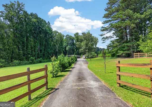 Photo 2 of Single family home for sale at 5110 Hill Rd, Powder Springs, GA 30127 | MLS# 10799097 | Listing updated on 2026-08-28