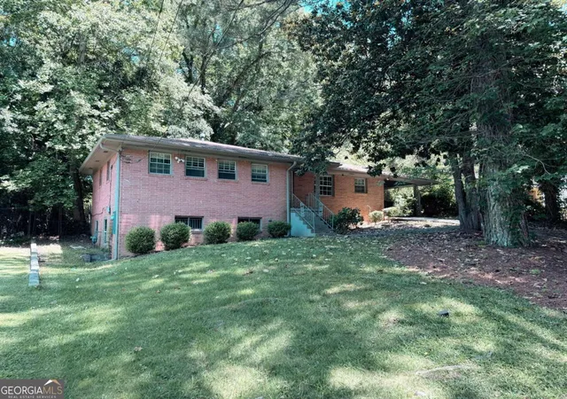 1st image of 683 Skipper Dr Nw, Atlanta, GA 30318 | MLS# 10784782