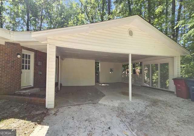 Photo 3 of Single family home for sale at 805 Dogwood Cir, Macon, GA 31210 | MLS# 10753563 | Listing updated on 2026-09-17