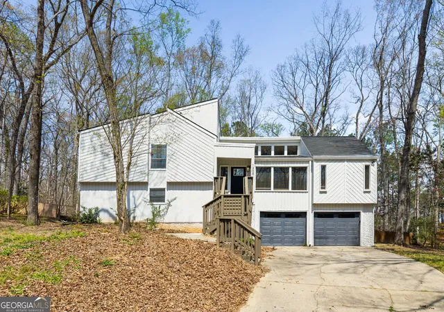 Photo 3 of Single family home for sale at 1309 Laurel Cliff Dr, Smyrna, GA 30082 | MLS# 10721951 | Listing updated on 2026-09-18