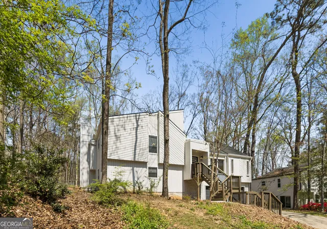 Photo 3 of Single family home for sale at 1309 Laurel Cliff Dr, Smyrna, GA 30082 | MLS# 10721951 | Listing updated on 2026-09-18