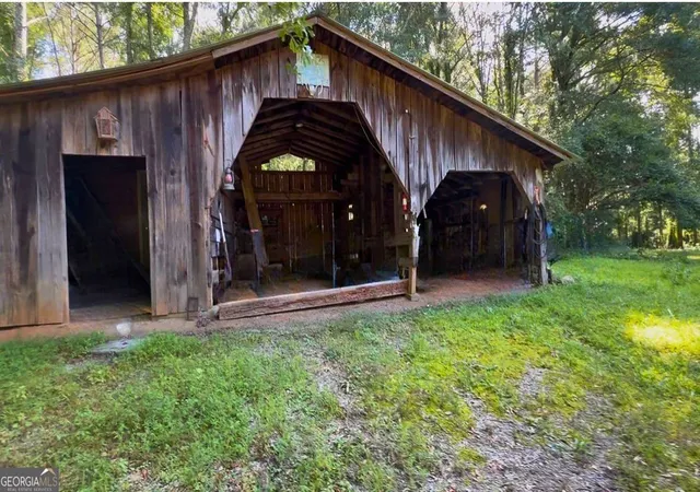 2nd image of 6169 Hillvale Rd, Lithonia, GA 30058 | MLS# 10821673