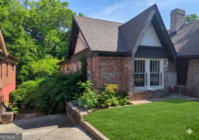 Photo 36 of Sale Pending at 665 Lexington Ave Sw, Atlanta, GA 30310 | MLS# 10789407 | Listing updated on 2026-09-10