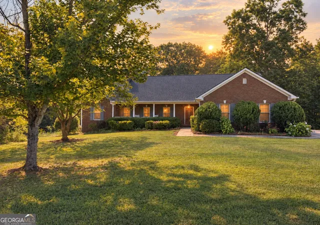 Photo 1 of Single family home for sale at 213 Gumlog Rd, Martin, GA 30557 | MLS# 10854745 | Listing updated on 2026-10-25