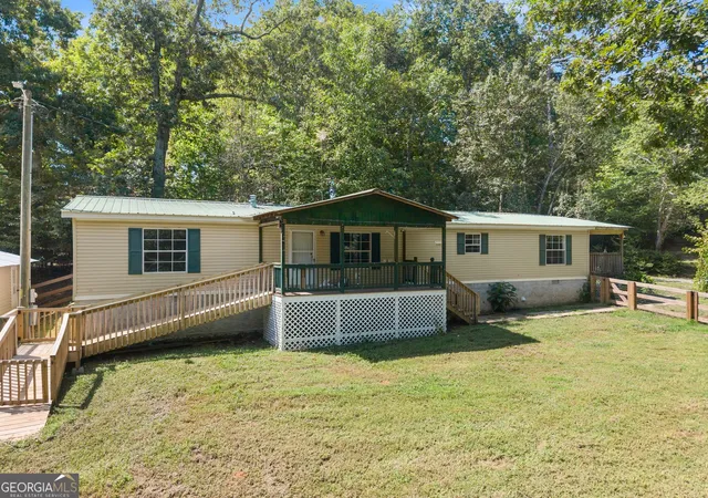 Photo 2 of Manufactured home for sale at 6220 Lee Ln, Clermont, GA 30527 | MLS# 10829206 | Listing updated on 2026-09-02