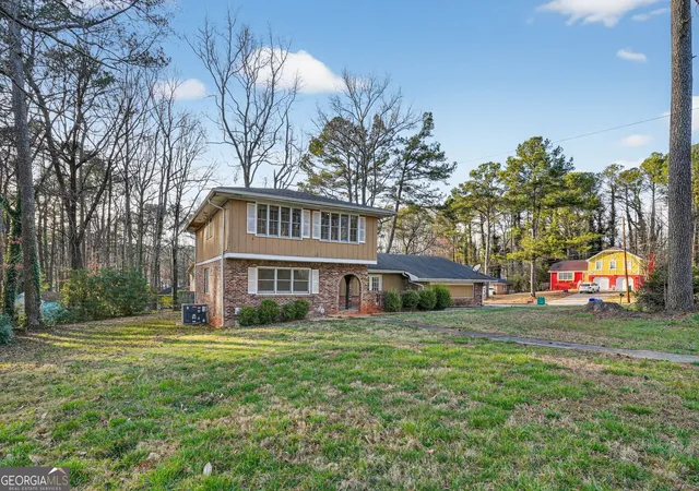 Photo 2 of Single family home for sale at 4525 Cherie Glen Trl, Stone Mountain, GA 30083 | MLS# 10702598 | Listing updated on 2026-09-07