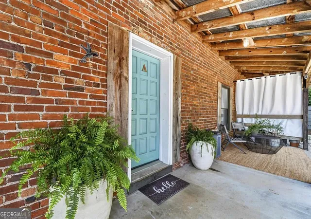 Photo 3 of Single family home for sale at 105 W Harris St, Eatonton, GA 31024 | MLS# 10821339 | Listing updated on 2026-08-21