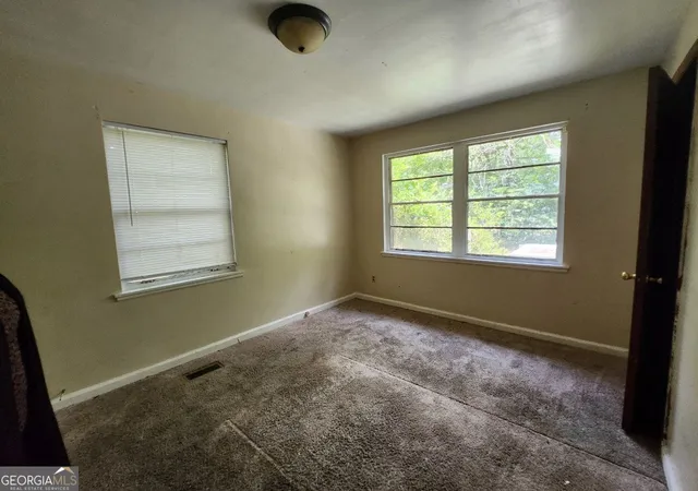Photo 4 of Single family home for sale at 700 Walnut St, Albany, GA 31707 | MLS# 10815961 | Listing updated on 2026-09-11