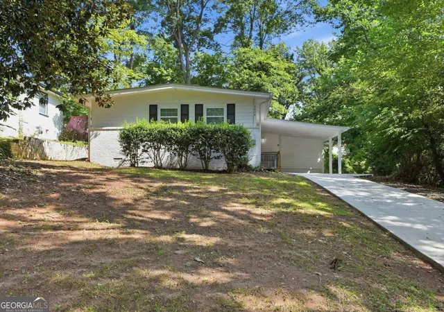 Photo 1 of Single family home for sale at 3024 Pasadena Dr, Decatur, GA 30032 | MLS# 10826142 | Listing updated on 2026-08-28