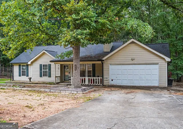 Photo 1 of Single family home for sale at 205 Woodcrest Dr, Covington, GA 30016 | MLS# 10620411 | Listing updated on 2026-08-13