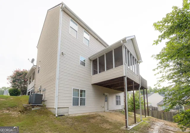 Photo 3 of Single family home for sale at 203 Overlook Dr, Dallas, GA 30157 | MLS# 10793344 | Listing updated on 2026-09-13