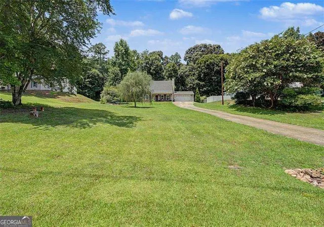 Photo 4 of Single family home for sale at 1516 Willow Gate Wy, Auburn, GA 30011 | MLS# 10808904 | Listing updated on 2026-10-31