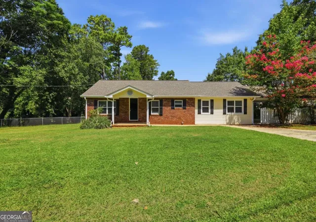 Photo 1 of Single family home for sale at 620 Smithstone Rd Se, Marietta, GA 30067 | MLS# 10827821 | Listing updated on 2026-09-18
