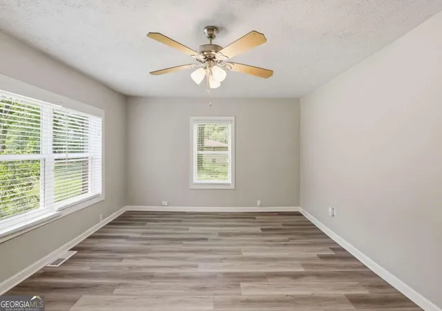 Photo 4 of Single family home for sale at 620 Smithstone Rd SE, Marietta, GA 30067 | MLS# 10827821 | Listing updated on 2026-09-18