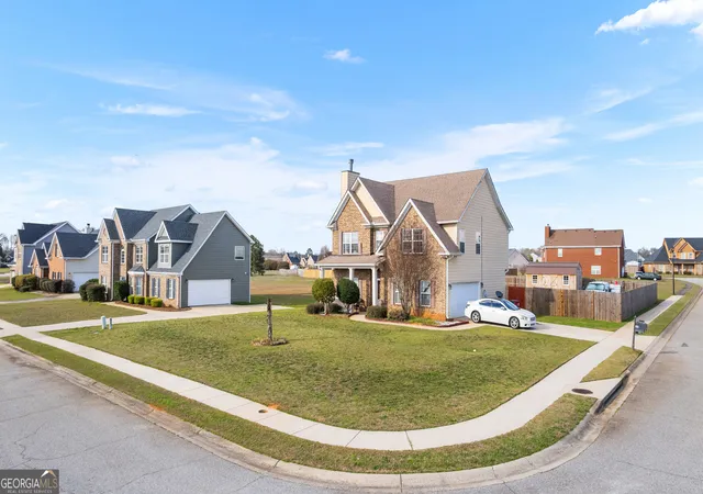 Photo 2 of Sale Pending at 668 Manning Ml, Macon, GA 31216 | MLS# 10806566 | Listing updated on 2026-09-08