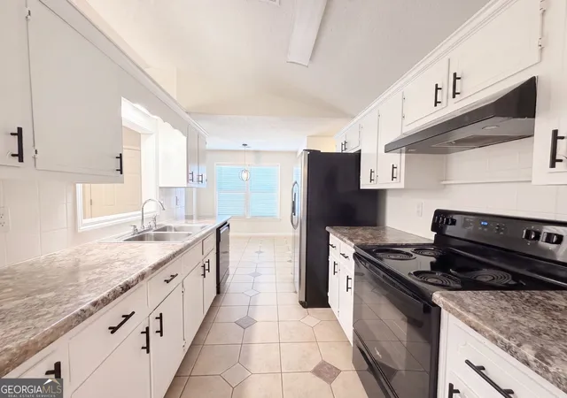 2nd image of 2409 Morning Dew Pl, Lawrenceville, GA 30044 | MLS# 10830517