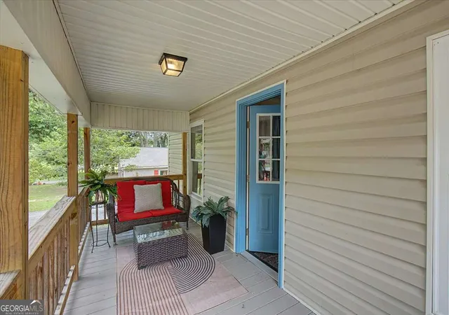 Photo 3 of Single family home for sale at 5202 Groovers Landing Rd SE, Acworth, GA 30101 | MLS# 10809481 | Listing updated on 2026-09-29