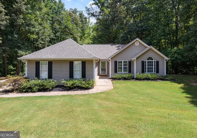 Photo 1 of Sale Pending at 15 Paces Landing Pl, Newnan, GA 30263 | MLS# 10808467 | Listing updated on 2026-09-14