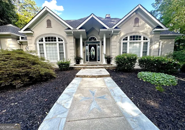 Photo 3 of Sale Pending at 90 Springview Pl, Newnan, GA 30265 | MLS# 10832958 | Listing updated on 2026-08-28