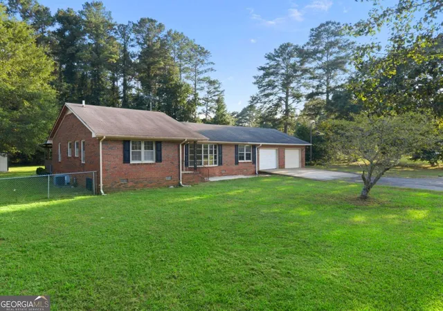 Photo 2 of Sale Pending at 2633 Blacks Bluff Rd Sw, Rome, GA 30161 | MLS# 10815099 | Listing updated on 2026-08-25