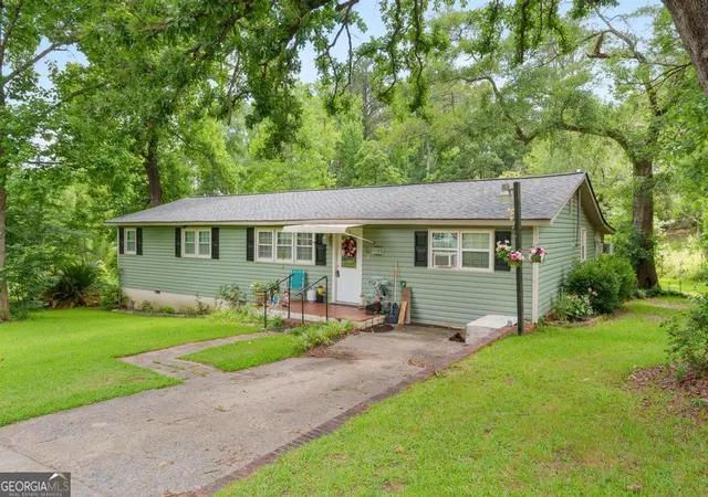 Homes for sale in Macon, GA | 4365 Crystal Lake Dr, Macon, GA 31217 | MLS# 10784296