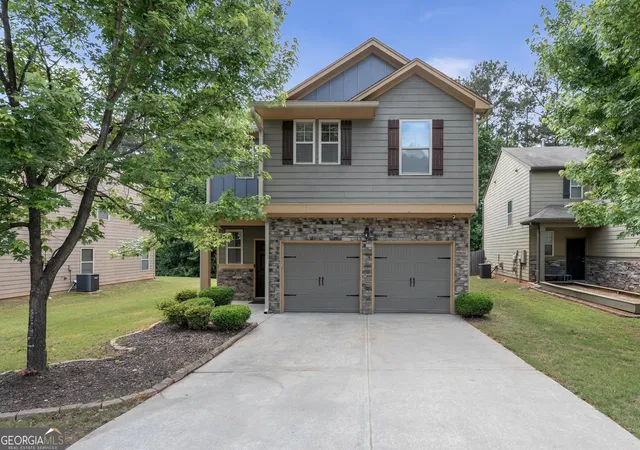 Photo 1 of Sale Pending at 2777 Lakeview Walk, Decatur, GA 30035 | MLS# 10771080 | Listing updated on 2026-09-17