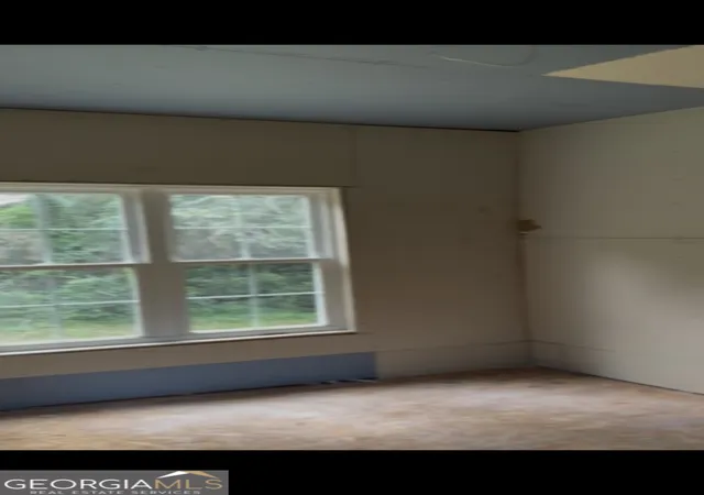 Photo 3 of Single family home for sale at 1066 Jessamine St, Macon, GA 31206 | MLS# 10805236 | Listing updated on 2026-09-13