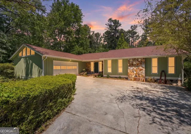 Homes for sale in Carrollton, GA | 110 Lake Terrace Ct, Carrollton, GA 30117 | MLS# 10759146