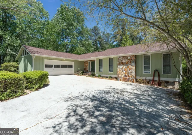 Homes for sale in Carrollton, GA | 110 Lake Terrace Ct, Carrollton, GA 30117 | MLS# 10759146