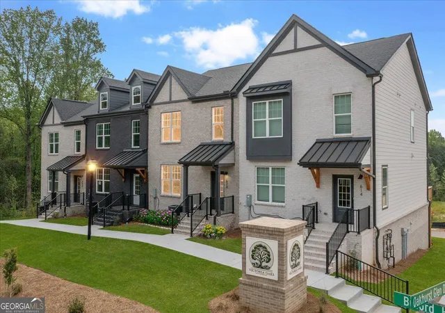 Photo 1 of Townhouse for sale at 624 Oakleaf Grove Ln, Sugar Hill, GA 30518 | MLS# 10728795 | Listing updated on 2026-08-26