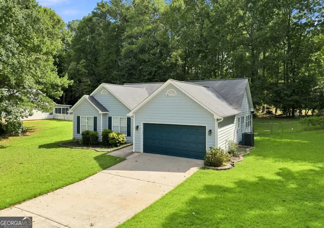 Photo 1 of Single family home for sale at 750 Flintlock Dr, Dacula, GA 30019 | MLS# 10831224 | Listing updated on 2026-09-20