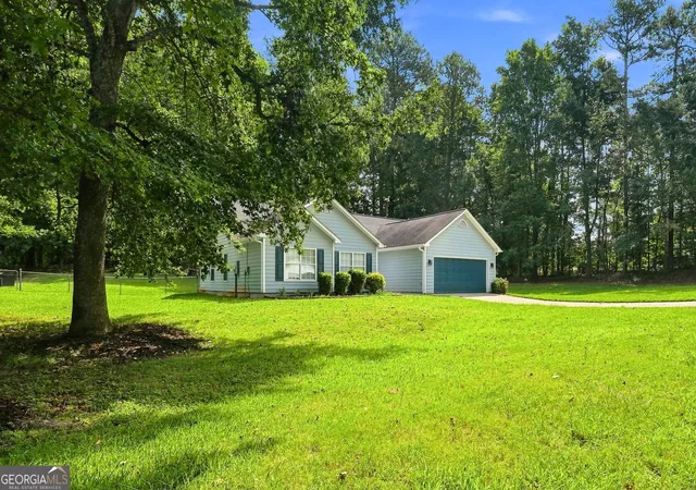 Photo 2 of Single family home for sale at 750 Flintlock Dr, Dacula, GA 30019 | MLS# 10831224 | Listing updated on 2026-09-20