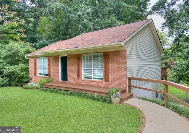 2nd image of 100 Teaver Ct, Lagrange, GA 30240 | MLS# 10812905