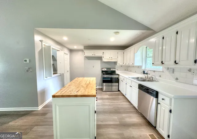 3rd image of 100 Teaver Ct, Lagrange, GA 30240 | MLS# 10812905