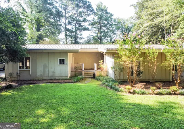 Photo 2 of Single family home for sale at 117 Meadow Ln, Calhoun, GA 30701 | MLS# 10799300 | Listing updated on 2026-09-10