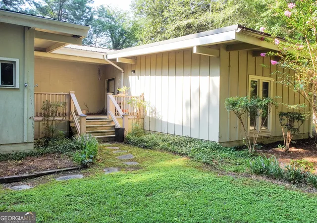 Photo 3 of Single family home for sale at 117 Meadow Ln, Calhoun, GA 30701 | MLS# 10799300 | Listing updated on 2026-09-10