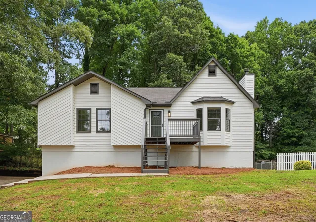 Photo 1 of Sale Pending at 4050 Willow Ridge Rd, Douglasville, GA 30135 | MLS# 10790166 | Listing updated on 2026-09-14