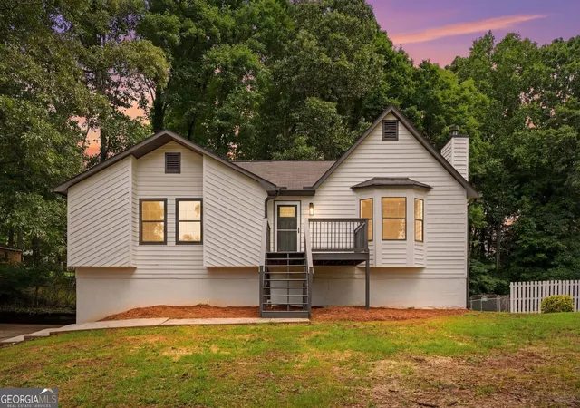 Photo 2 of Sale Pending at 4050 Willow Ridge Rd, Douglasville, GA 30135 | MLS# 10790166 | Listing updated on 2026-09-14