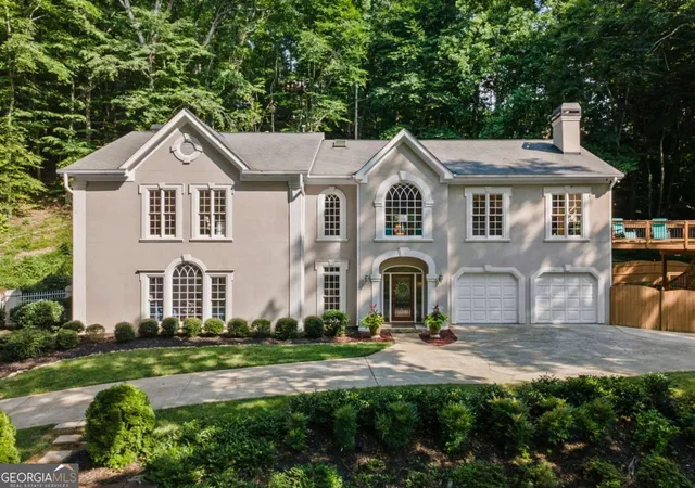 Photo 2 of Single family home for sale at 1260 Oakhaven Dr, Roswell, GA 30075 | MLS# 10795305 | Listing updated on 2026-08-12