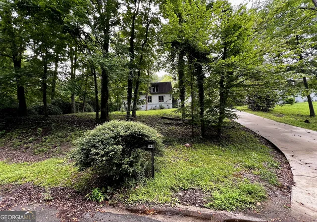 Photo 2 of Single family home for sale at 946 Fair Oaks Dr, Macon, GA 31204 | MLS# 10572120 | Listing updated on 2026-07-28
