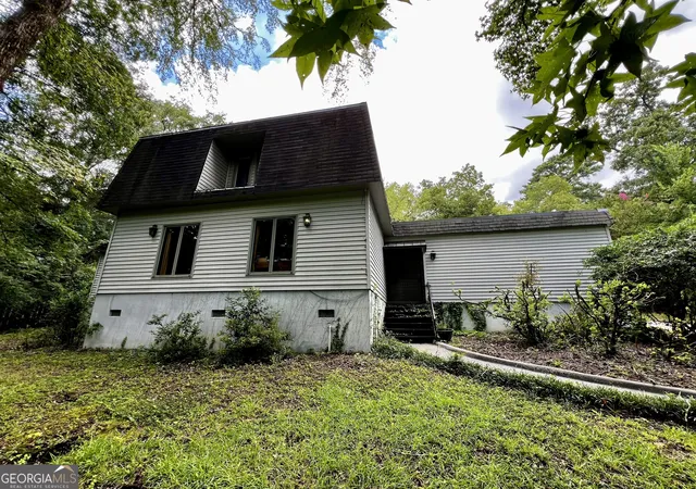Photo 3 of Single family home for sale at 946 Fair Oaks Dr, Macon, GA 31204 | MLS# 10572120 | Listing updated on 2026-07-28