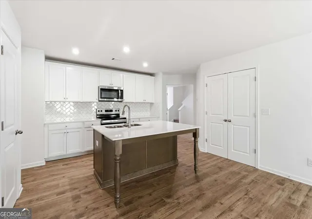 Photo 3 of Townhouse for sale at 26 Silver Leaf Ln #3, Dawsonville, GA 30534 | MLS# 10718898 | Listing updated on 2026-08-31