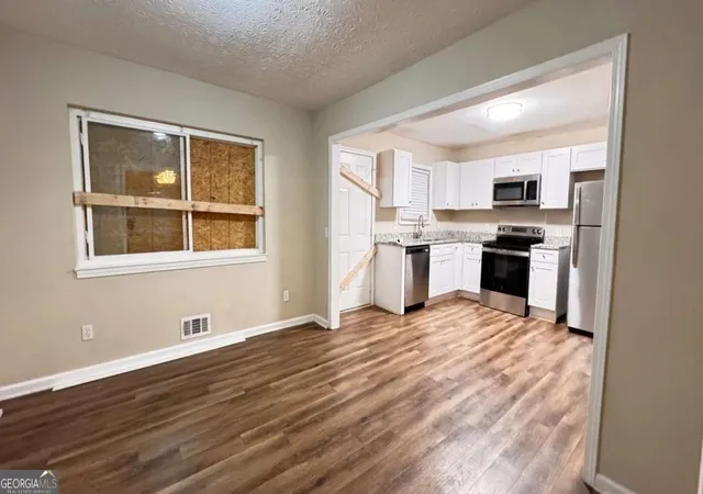 Photo 2 of Single family home for sale at 4436 Malibu Dr, Decatur, GA 30035 | MLS# 10780291 | Listing updated on 2026-09-20