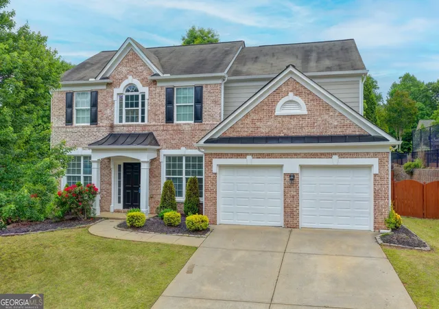 Photo 1 of Sale Pending at 450 Hillingdon Wy, Suwanee, GA 30024 | MLS# 10756393 | Listing updated on 2026-09-03