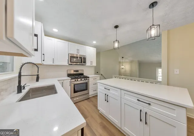 Photo 3 of Single family home for sale at 1006 Pinetree Ct, Powder Springs, GA 30127 | MLS# 10829449 | Listing updated on 2026-09-18