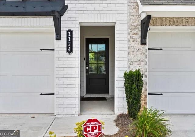 Photo 3 of Townhouse for sale at 1124 Mornington Way, Marietta, GA 30008 | MLS# 10762491 | Listing updated on 2026-09-13