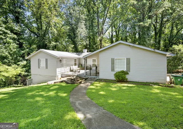 2nd image of 476 S Susan Creek Dr, Stone Mountain, GA 30083 | MLS# 10812252