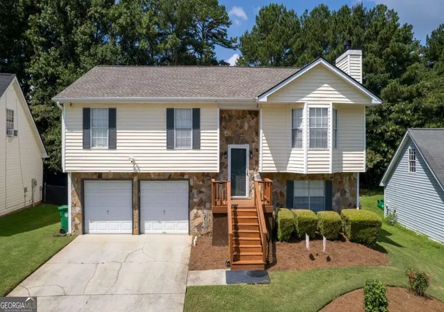 3rd image of 1046 Redan Trace, Stone Mountain, GA 30088 | MLS# 10827903