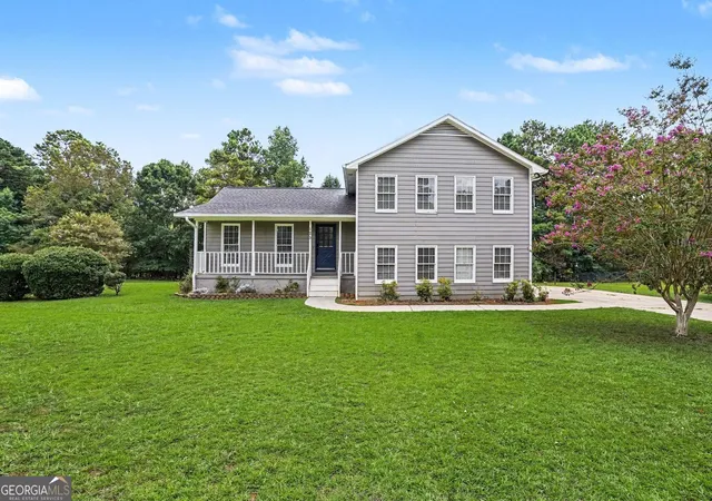 Photo 1 of Single family home for sale at 125 Beacon Dr, Fayetteville, GA 30215 | MLS# 10825720 | Listing updated on 2026-08-27